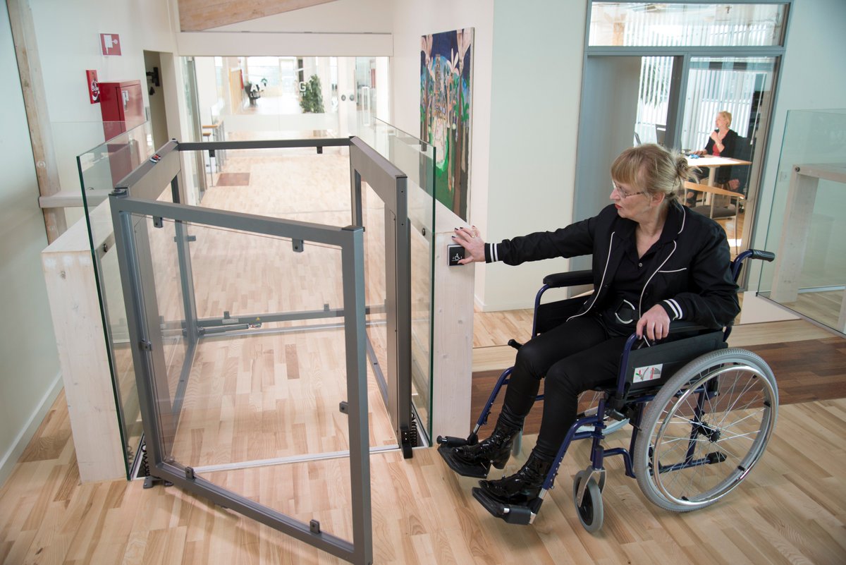 LIFTUSnl's tweet photo. Zoek je dé oplossing voor jouw vraagstuk op het gebied van
toegankelijkheid? Wij bieden tal van innovatieve liftoplossingen voor jouw specifieke project. Benieuwd wat wij voor jou kunnen doen? Bekijk de website of neem contact op via: info@liftus.nl of via telefoon: 0527 260 265 https://t.co/zUVs7rPsAg