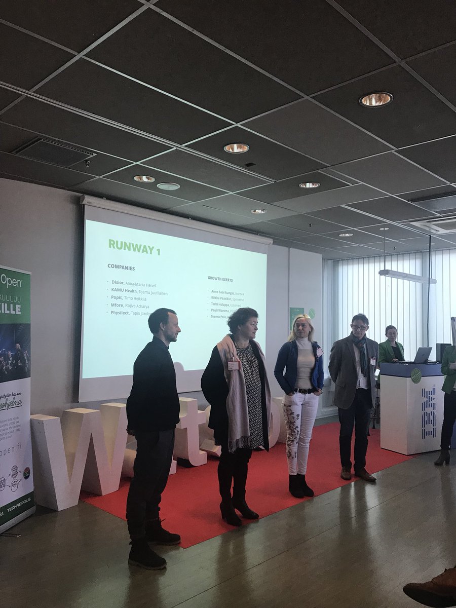 tanjapiha's tweet photo. Growth Experts for #Runway1 companies on stage: Anne Saarikangas @NordeaStartup, Riikka Paasikivi, Terhi Hollola, @PauliWaroma &amp; Teemu Polo. #KasvuOpen #growth @kasvuopen https://t.co/aCVAflKS2t