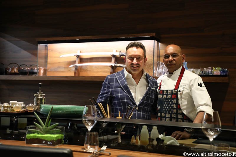 AltissimoCeto's tweet photo. Sold out per la nostra esclusiva Cena di Giovedì 1° Marzo - Tutti esauriti i posti al bancone del Maestro #WickyPriyan - #Wickys Wicuisine  
https://t.co/jP8YCgeq4T
#ViaggiatoreGourmet #AltissimoCeto https://t.co/nFuiRBBueZ