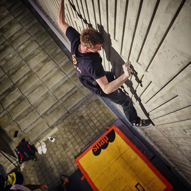 klimberz's tweet photo. #bouldering in #Nantes #France 📸 @bastien_aubert_ https://t.co/EsFgGRQp4O https://t.co/QCGAh0WWvj