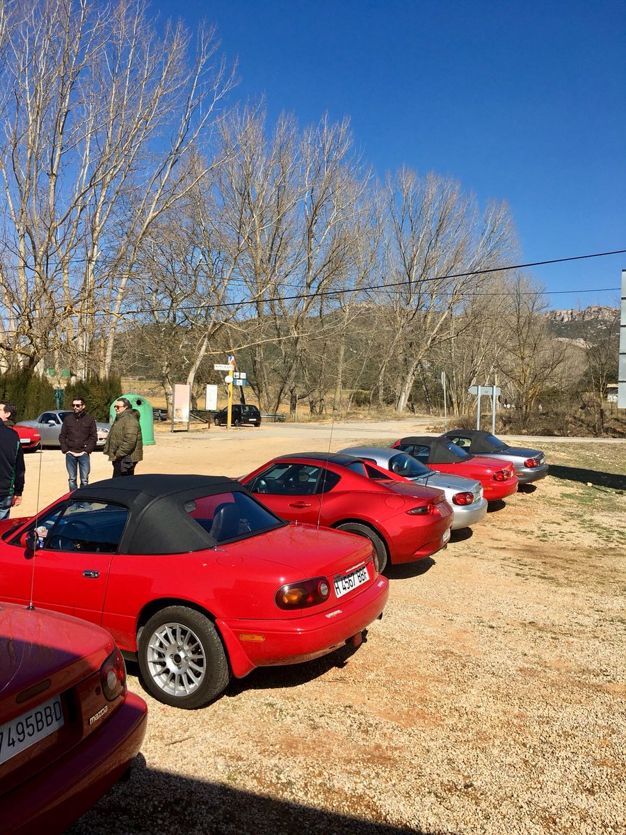 MiataPasion's tweet photo. El fin de semana pasado kdd valenciana con mas de 20 coches previa a la Concentración Nacional de Albacete 2018, espectaculares las kdd @MazdaEspana @ClubMiata_Es @clubmzd @mx5andalucia @MX5Forum @Mx5_Albacete https://t.co/4qo6Ed9VvE