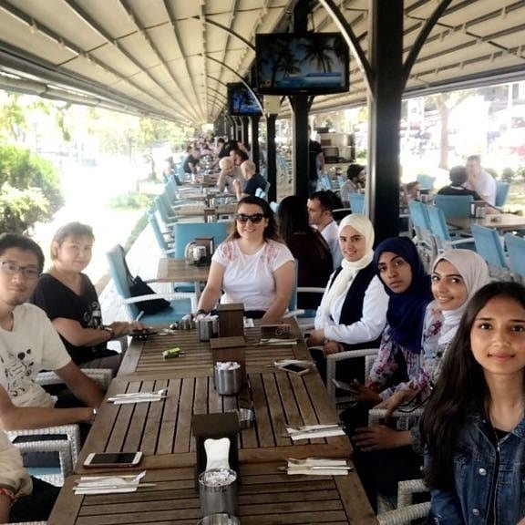 tomerkadikoy's tweet photo. Time to have fun💃After-class activities🤡🎈🎉🎶Ders sonrası yaptığımız eğlenceli aktiviteler☺
#tömer #tömerkadıköy #turkish #türkçe #turkishforforeigners #türkçekursu #turkishcourse #turkishcourseinkadıköy #afterclassactivities https://t.co/6ZdBDVFWZo