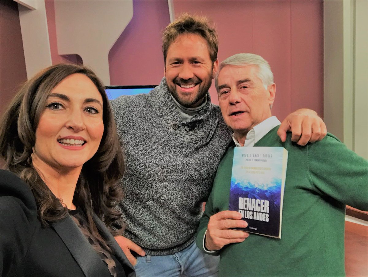 Menudo recibimiendo tuvo ayer <a href="/ma_tobias/">Miguel Ángel Tobías</a> en #Valladolid con Cristina Hernández y Francisco Heras, propietario de los Cines Broadway y Manhatan #RenacerenlosAndes <a href="/carlos_aganzo/">Carlos Aganzo</a> <a href="/nortecastilla/">El Norte de Castilla</a> #franciscoheras <a href="/cinesbroadway/">Cines Broadway</a> <a href="/fundhistorias/">Fundación Historias</a> <a href="/Luciernaga_Ed/">Ediciones Luciérnaga</a>