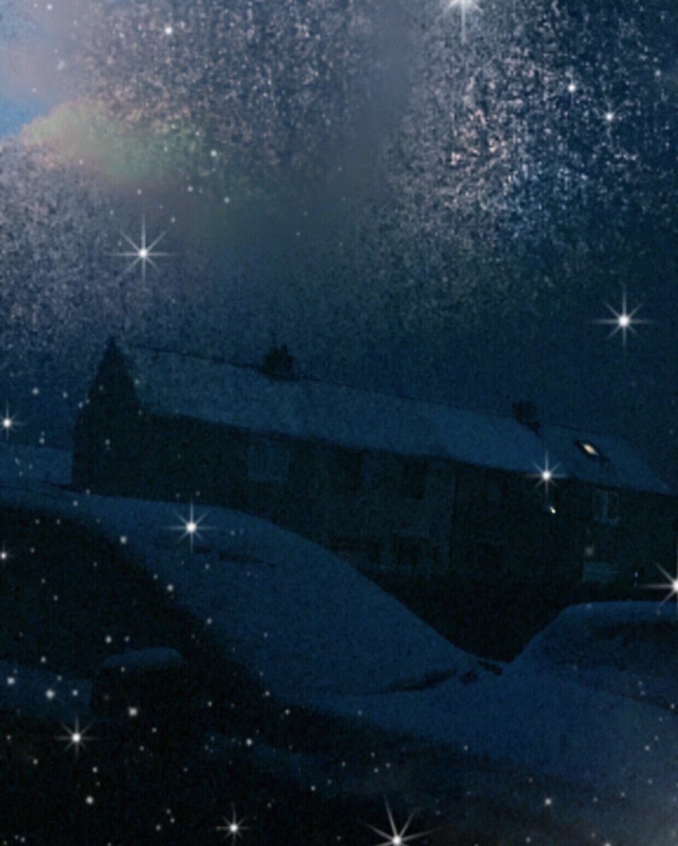 pferries31's tweet photo. GOOD MORNING LOVELIES

When a Tuesday brings you snow           Dip it in glitter and sparkle all day

#pjday #workingfromhome #juiceeeelicious #office #openallday https://t.co/HzqkTo0JUb