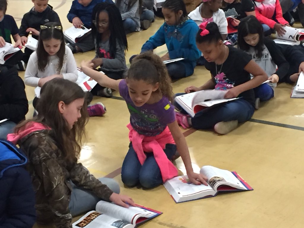 BirdneckES (@bneseagles) on Twitter photo Thank you to the <a href="/thenoblemen/">The Noblemen</a> for visiting Birdneck and delivery amazing dictionaries to our 3rd grade students. They will have a contract to pass it along after they use it to another student! #WeAreVBSchools @BirdneckITS Thank you to the <a href="/thenoblemen/">The Noblemen</a> for visiting Birdneck and delivery amazing dictionaries to our 3rd grade students. They will have a contract to pass it along after they use it to another student! #WeAreVBSchools @BirdneckITS