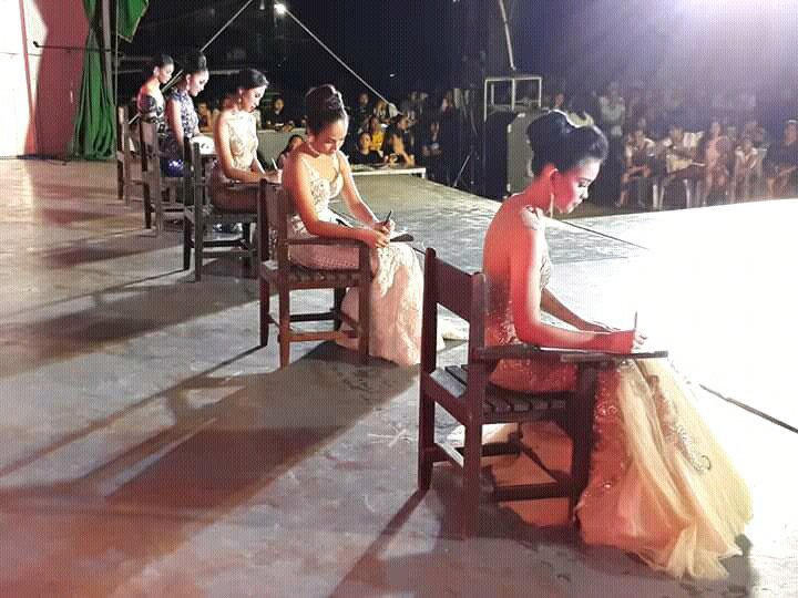 StoryofAnthony's tweet photo. QUESTION | Do you want the #BinibiningPilipinas to use essay format for answering the final question?
https://t.co/vVyUwGQHNq
#TatayBaristo
#BbPilipinas
#MissWorldPhilippines
#SophiaSenoron
#MissMultinational
#Sereno
#KKLolaAnicia
#BPCI
#FPJAPBugso
#Game3
#Smart
#JerwinAncajas https://t.co/28Cegcpwak