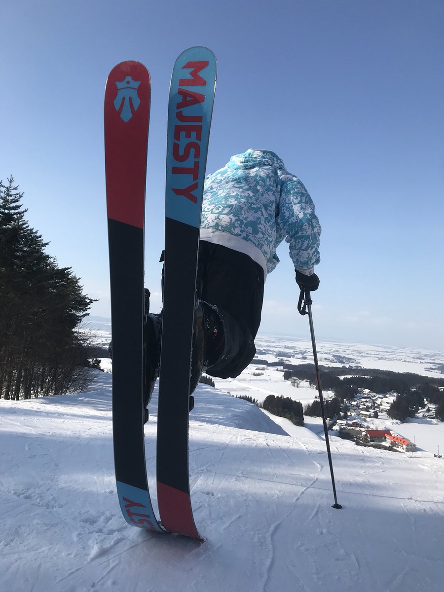 Freeski_0824's tweet photo. 昨日はピーカンだったので写真撮りまくりました🤤
いい写真ばっかりよ👍

#たらのき代スキー場
#フリースキー
#スノーボード https://t.co/X1bQN2Ocya