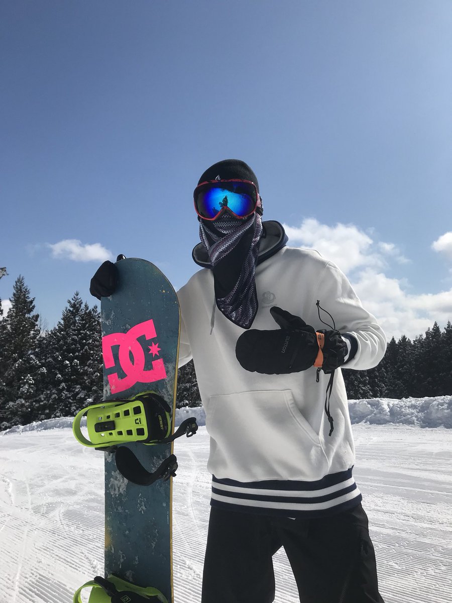 Freeski_0824's tweet photo. 昨日はピーカンだったので写真撮りまくりました🤤
いい写真ばっかりよ👍

#たらのき代スキー場
#フリースキー
#スノーボード https://t.co/X1bQN2Ocya