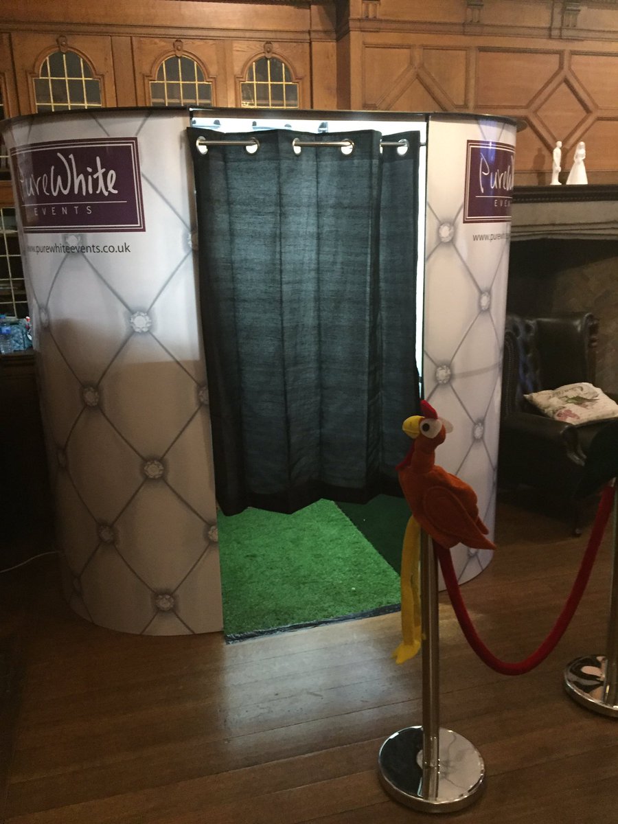 purewhiteevents's tweet photo. #strikeapose with photo and video booth. #wedding #party #event #photoboothsuffolk #photobooth https://t.co/UNNOLBTaUD