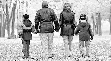 SterlingLynn's tweet photo. If hundreds of thousands of men seriously began to lead their own homes, the impact in America would be far greater than 1 Christian Man in the White House.-Point Man #discipleoneanother #reachandraise #LeadYourFamily https://t.co/Vj0XmQpAm2