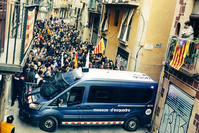ClotDecideix's tweet photo. [DES DEL CLOT SEGUIM CONSTRUÏNT LA REPÚBLICA]

Avui com cada dimarts a les 🕖19:00 assemblea del Comité a 📍@Anonima_Clot situada al C/Coronel Sanfeliu 12.

Recordem que avui vindrà una persona de @JuntsXCat 

👉Instruïm-nos, emocionem-nos, organitzem-nos! https://t.co/UQ2WWQIU9a