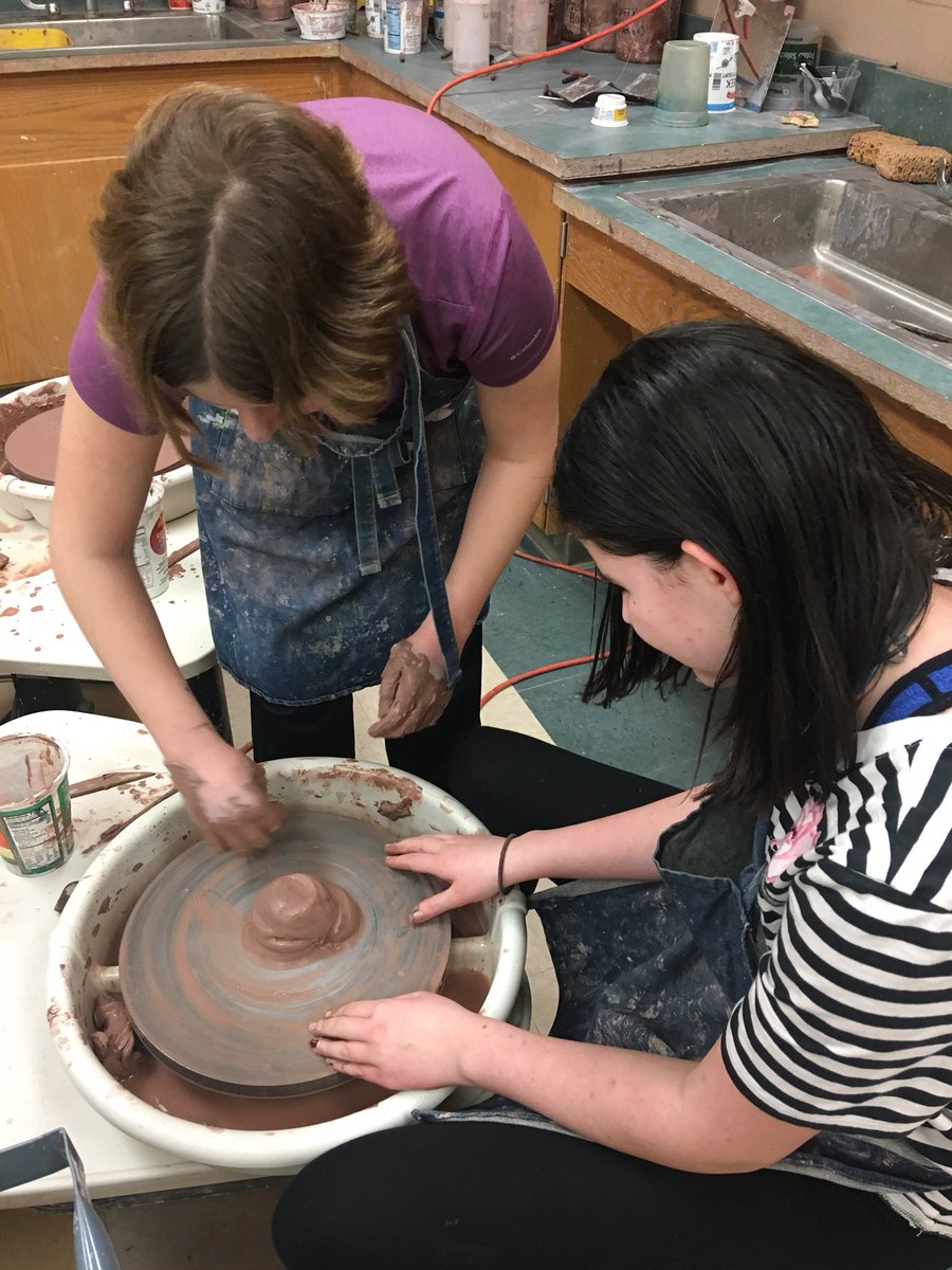 Wicked_Art_View's tweet photo. The pottery wheel is an amazing experience for students...helping and learning from each other is so important.  #CRMS12Days https://t.co/jFuUFtd0T1