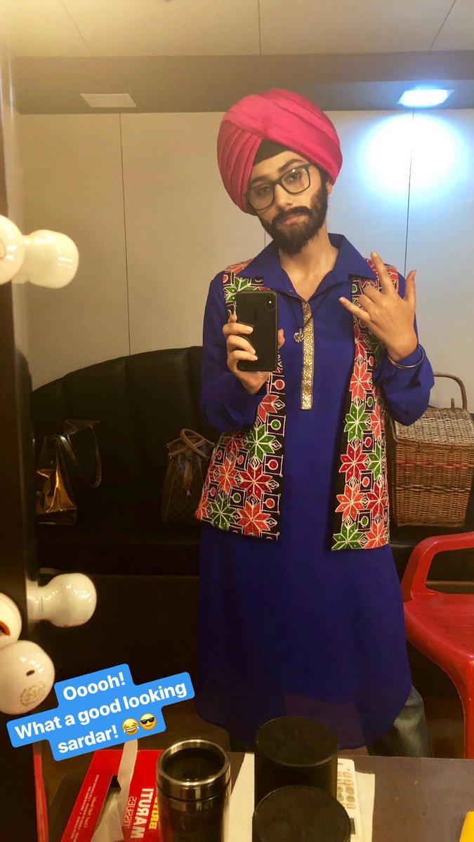 _NaveedShaik's tweet photo. Swagger! Swoop. Swoop. Swoop.🤘 #DishaParmar👸 #OnSWAG🤘 #SlayingQueen👑 #QueenOfHearts❤ #Sawgger✌ #oNSet📽 #WohApnaSa🎬 @disha11parmar @DishaParmarFans @ZeeTV @ZeeTVME https://t.co/nUGAXSFIRv