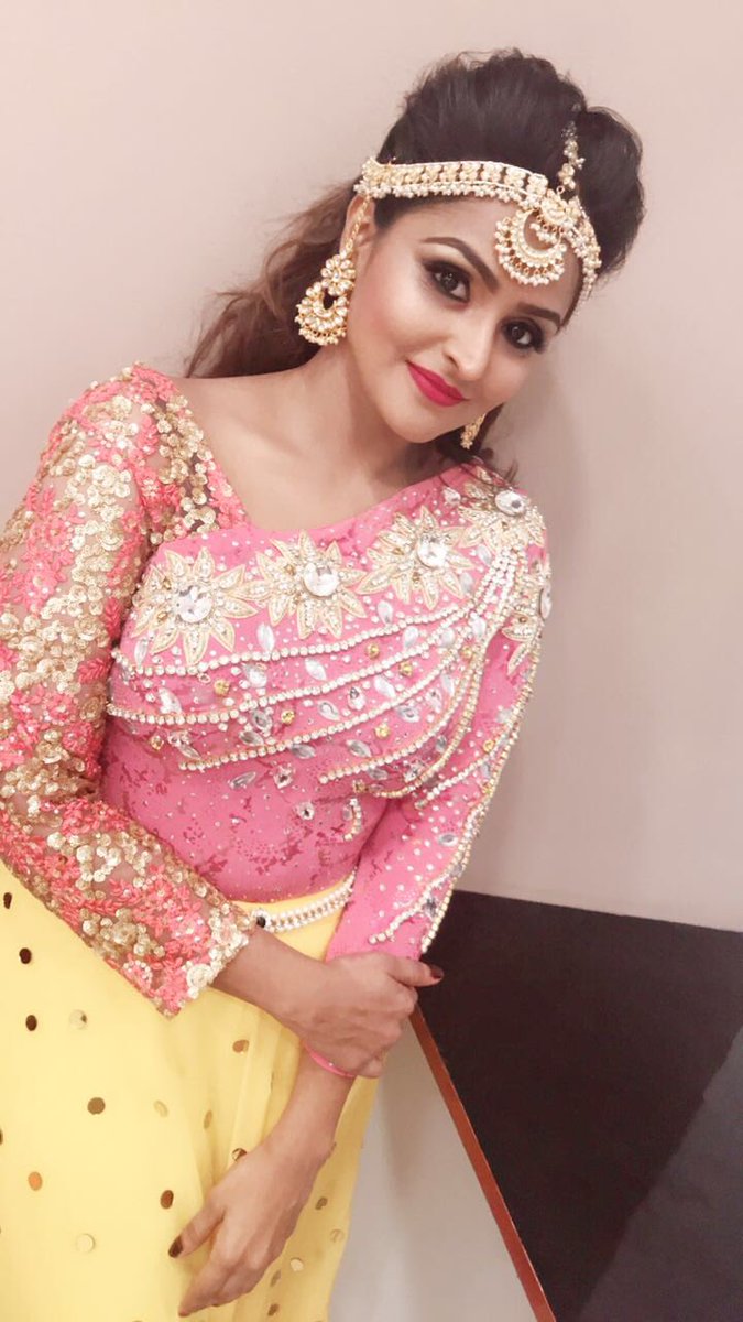 RamzNam's tweet photo. #VanithaFilmAwards2018 😍 https://t.co/pHex18k804
