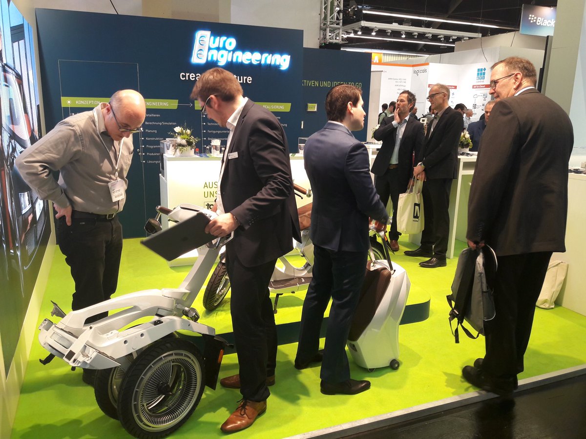 julia_gahl's tweet photo. Der elektrische Scooter von @UjetNews ist ein echter Hingucker auf dem Stand der @ee_ag auf der Embedded World 2018 https://t.co/dHcuUF4gku