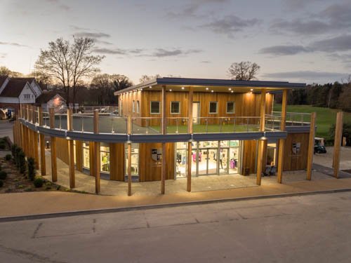 FelthamCLtd's tweet photo. Feltham Construction is pleased to announce the completion of the prestigious Frilford Heath Golf Club. The state of the art shop and reception is now open to the public to provide a new &amp; improved golfing experience. @FrilfordHeathGC @MEB_Design #Golf #Construction https://t.co/CZJWxHHGGI
