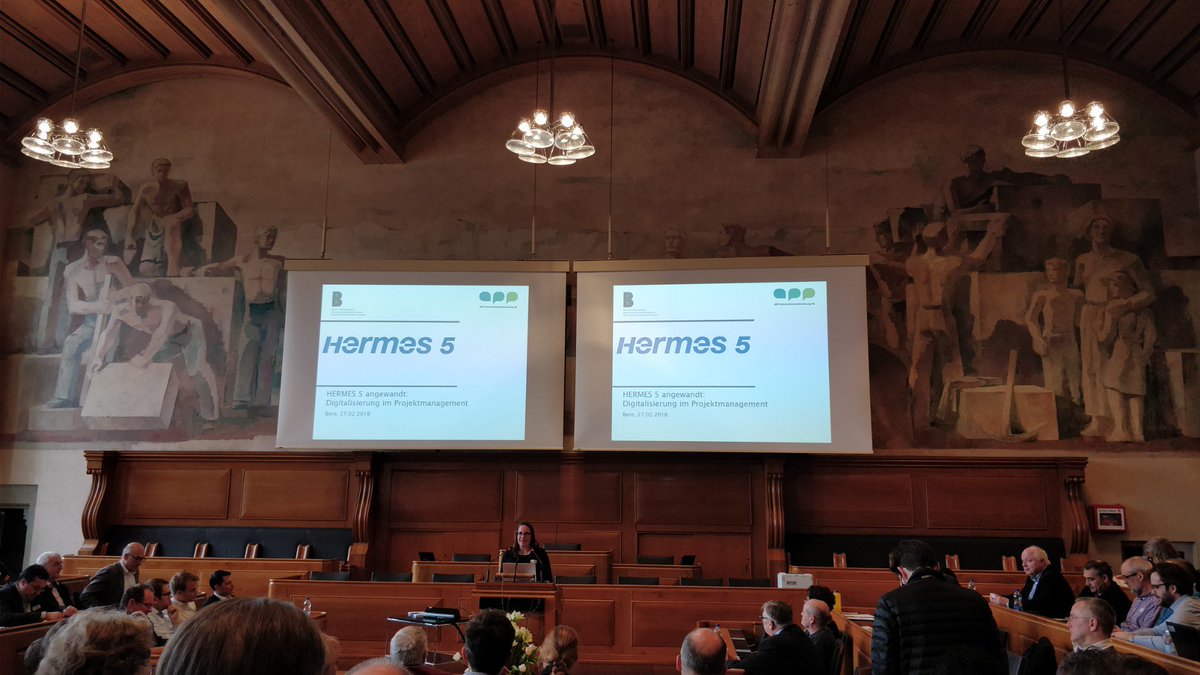 _gev's tweet photo. #hermes5 #rathaus (@ Rathaus) https://t.co/0jH7OaySl3 https://t.co/MRhkyPa7VP