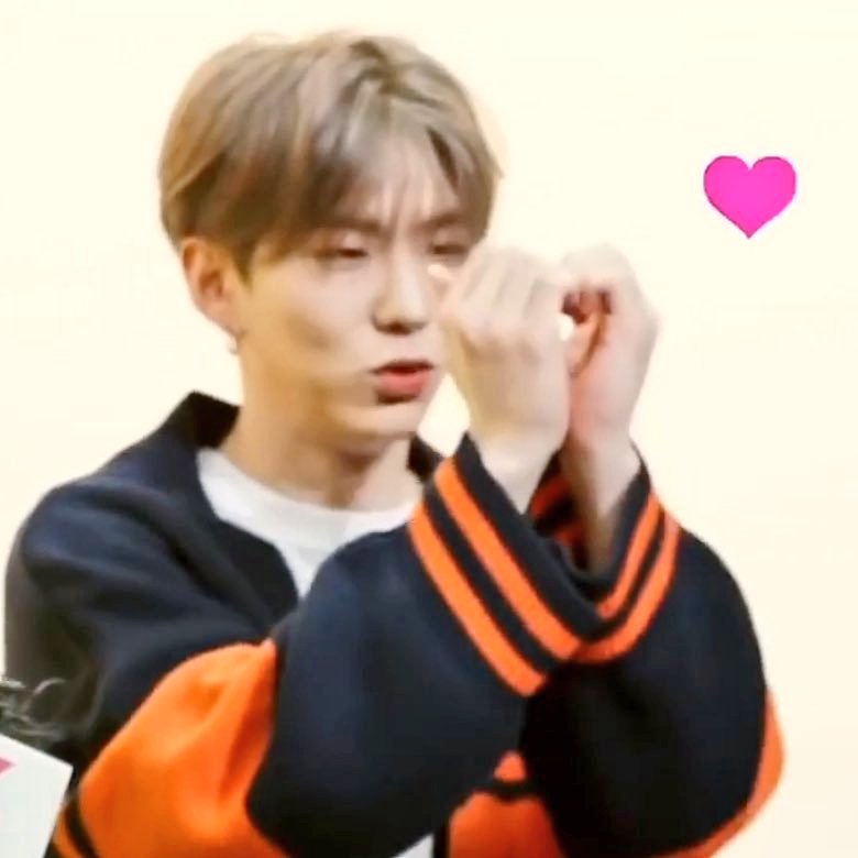 jcelestial_'s tweet photo. ٩(♡ε♡ )۶

@OfficialMonstaX 
#기현 #KIHYUN
#몬스타엑스 #MONSTA_X https://t.co/KxYxkZXhPE