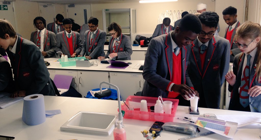 ELSSChemistry's tweet image. Mole lab competition with all Y9 classes @elss_freeschool today. Pupils put a real effort for the winning places! #moles #molecalculations