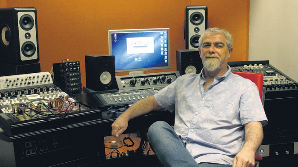 BonusTrack1390's tweet photo. Mario Breuer en BONUS TRACK!
Uno de los protagonistas de los últimos 40 años del Rock Nacional musicalizando la radio.
Historias, anécdotas y una fina selección musical para terminar el día!
Hoy a la Medianoche (1ra Parte) por AM 1390 @radioulaplata 
https://t.co/ig5qMMqxHx https://t.co/dBKcEGXOLm
