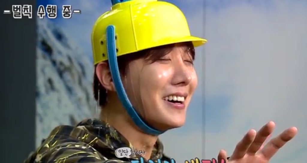 JIHOPESQUEEN's tweet photo. my fav highlights from ep 42 :
#RunBTSEP42 #iHeartAwards #BestBoyBand #BTS @bts_twt https://t.co/LKkjwIc46A