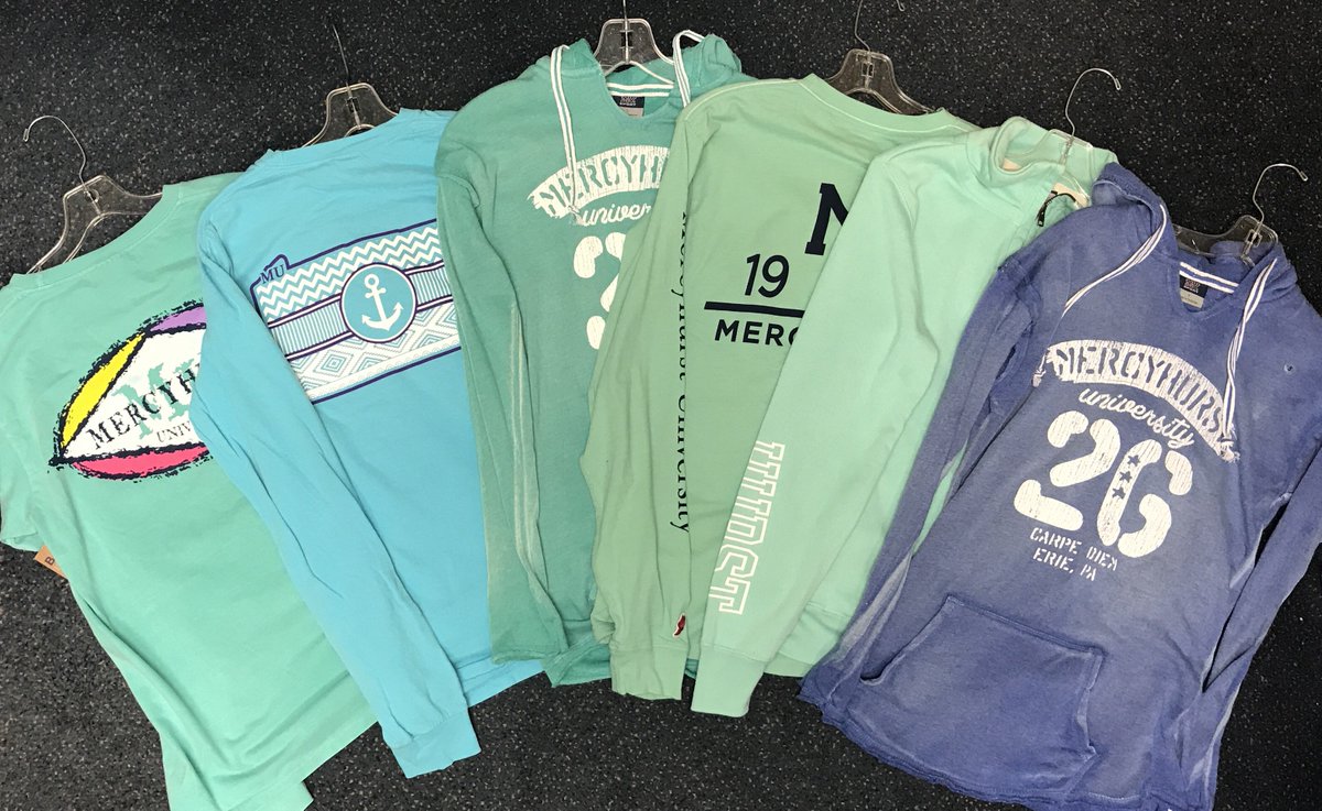 HurstBookstore's tweet photo. Don't forget Lakers! These six items are 20% off! ☀️🏖️ #springbreakspecial https://t.co/qz41S0GuqE