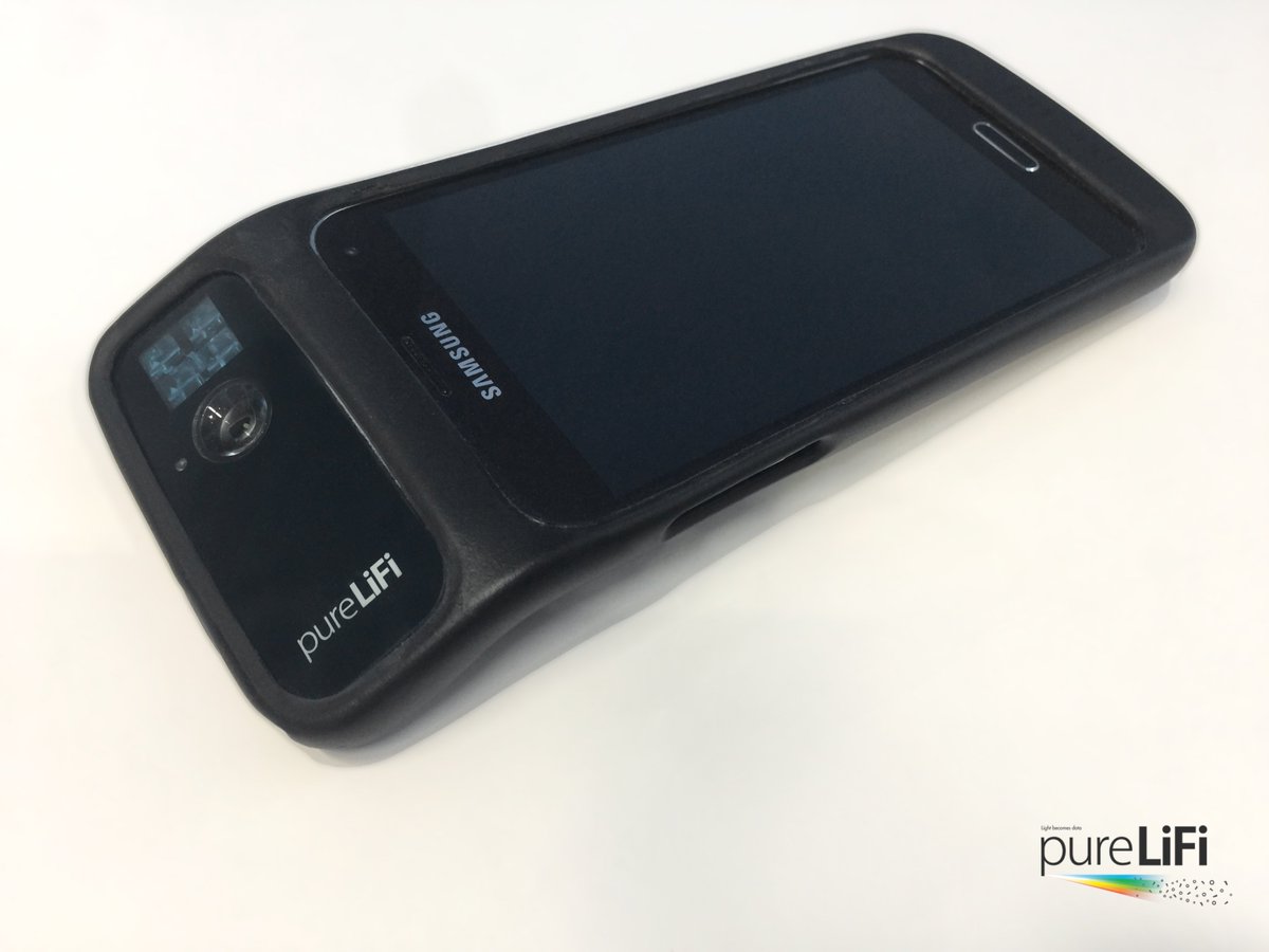 LowCarbonJargon's tweet photo. Over at @purelifi they are surfing the web using LiFi not WiFi with this proof of concept mobile phone accessory. Check it out at Hall 7, Stand 7B75 #spectrumcrunch #MWC18 #day2 https://t.co/Pl3BKUMdvH