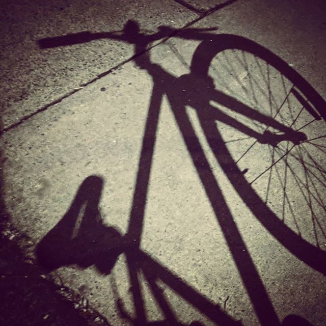 FORTIFIEDbike's tweet photo. Swooping into the week #stealth #quietconfidence
.
.
.
#commuter #commutebybike #bike #photooftheday #bikethief #bikelife #bikesofinstagram #bicyclesofinstagram #instagood #betterwithbikes #bicycle #love #cycling #winter #bikedesign #beseen #thieves #bik… https://t.co/HibgdvVuNT https://t.co/N7QvMeOr0f