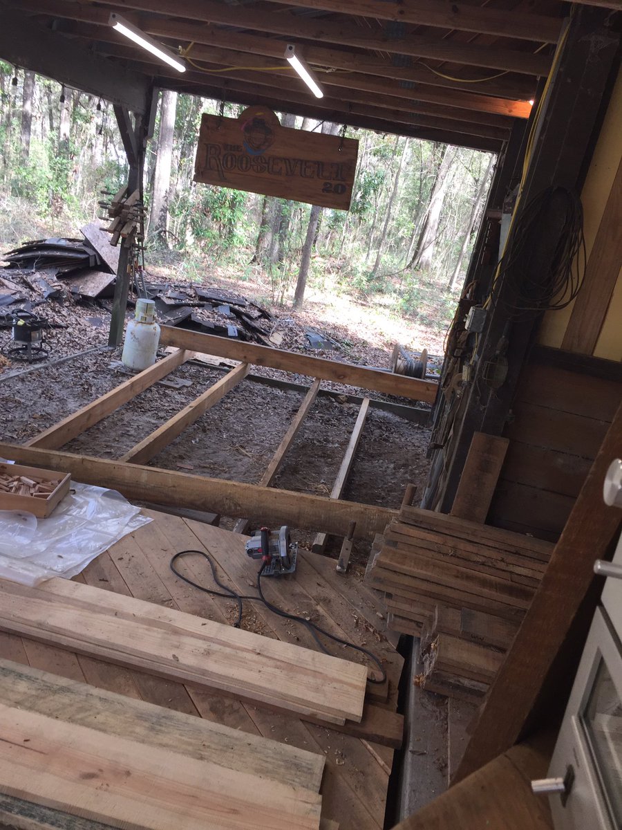 TampaWoodGuy's tweet photo. Tampawoodguy will be moving the wood shop into the woods https://t.co/jXg9zXcxtt