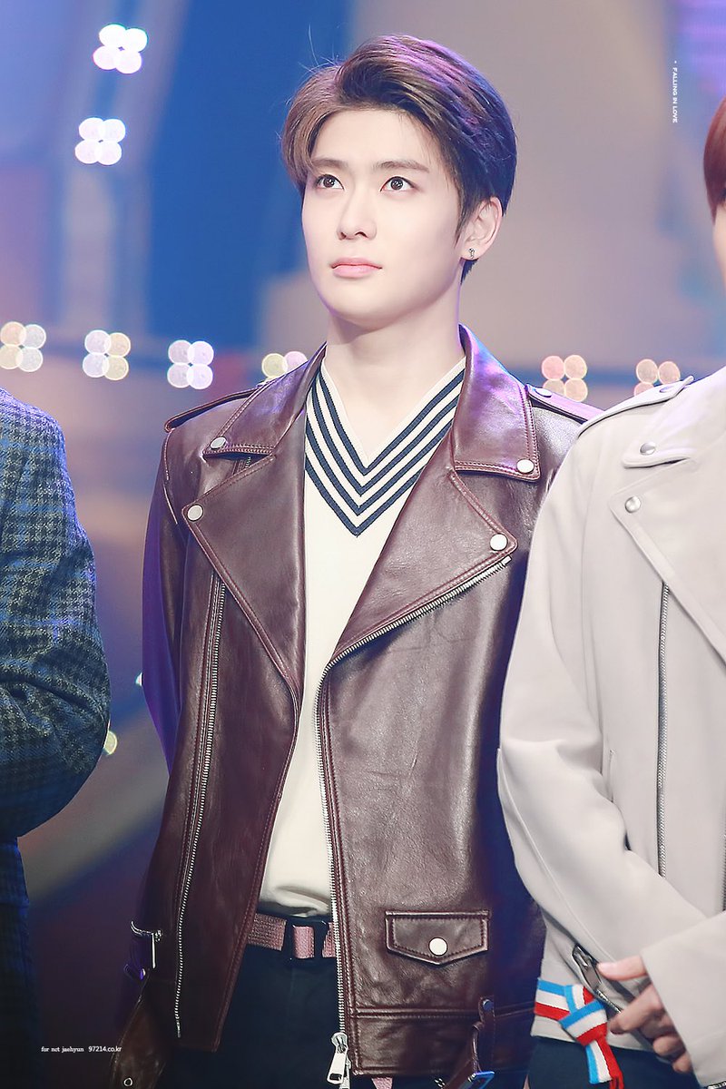 97214jh's tweet photo. 180225 부천연예예술상
매번 말하는거지만 잘생긴 재휸쓰... 
#NCT #NCT127 #재현 #JAEHYUN https://t.co/mGdGINYxzE