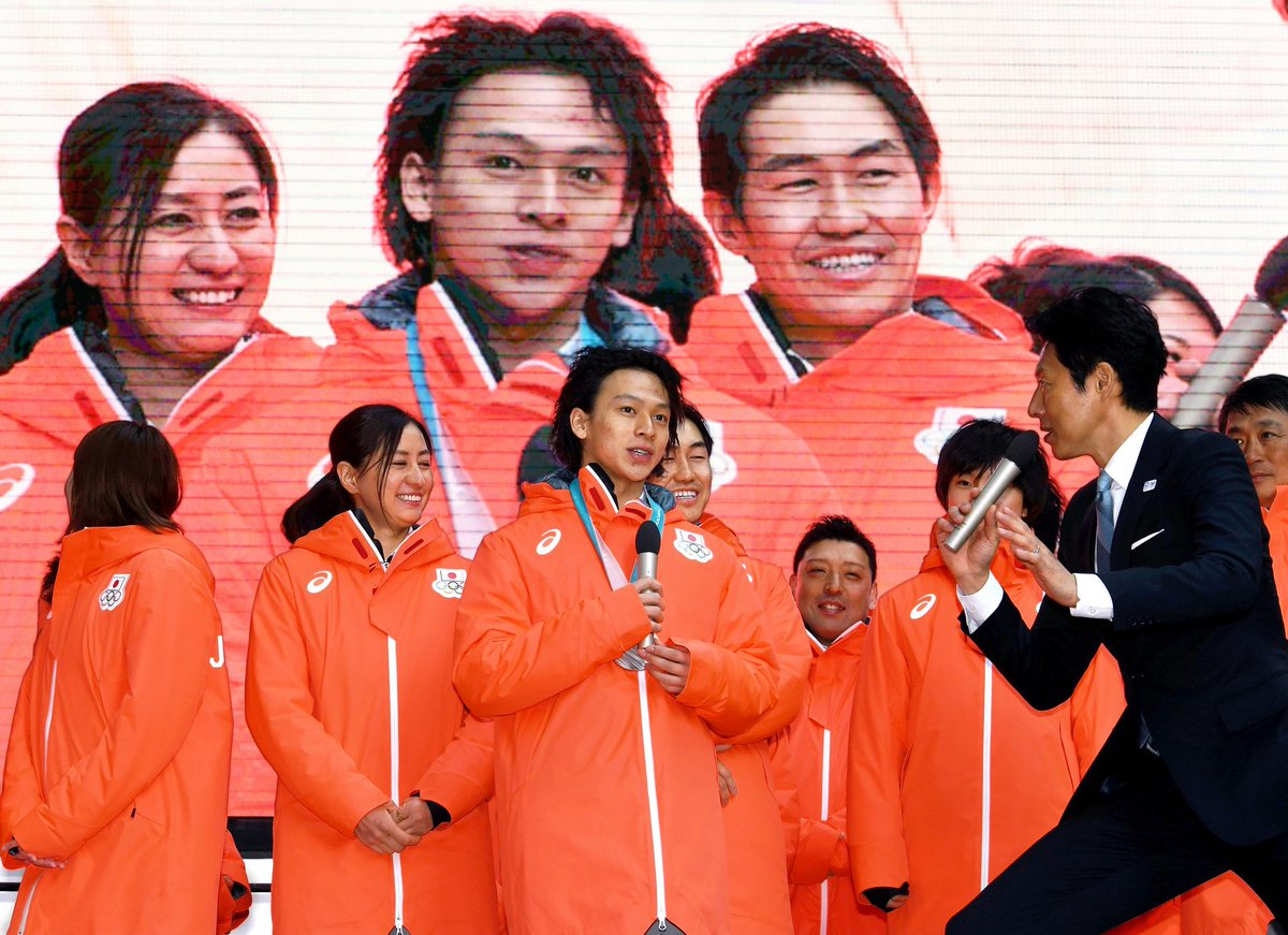 朝日新聞公式インスタグラム على تويتر 平昌 冬季 五輪で史上最多の メダル 13個を獲得した 日本代表 選手団の解団式と帰国報告会が27日 東京都内で行われました 羽生結弦 平野歩夢 T Co Q3gywi6dzq