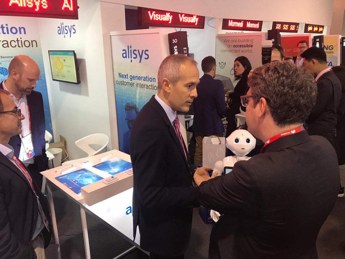 alvaronadalb's tweet photo. Las nuevas tecnologías alcanzarán en un futuro muy próximo aplicaciones y funcionalidades hoy inimaginables. El talento de las empresas españolas es algo innegable y reconocido en todo el mundo. Avancemos en el liderazgo de la #TransformaciónDigital. #SpainMWC https://t.co/WEtaEt1BAw