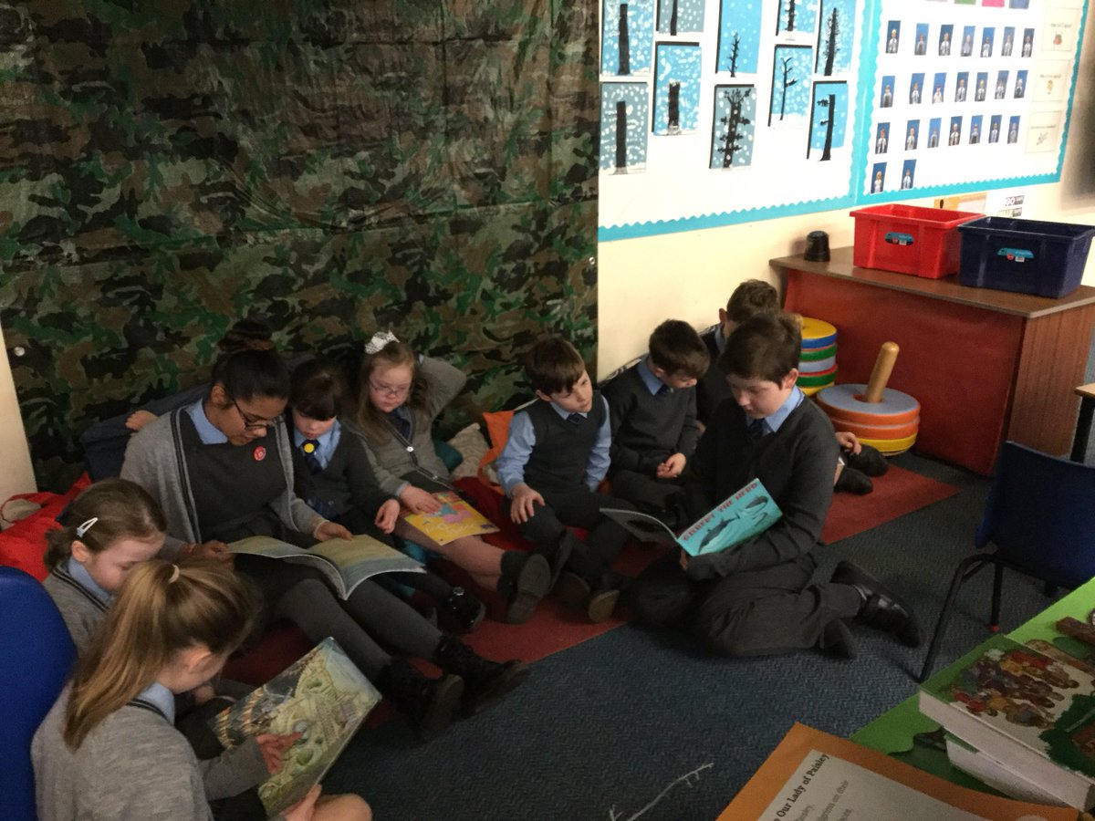StJosephsERC's tweet photo. P2 delighted to be read to by P7 #LetsShareAStory #WorldBookWeek https://t.co/iZ8x0KsWGM