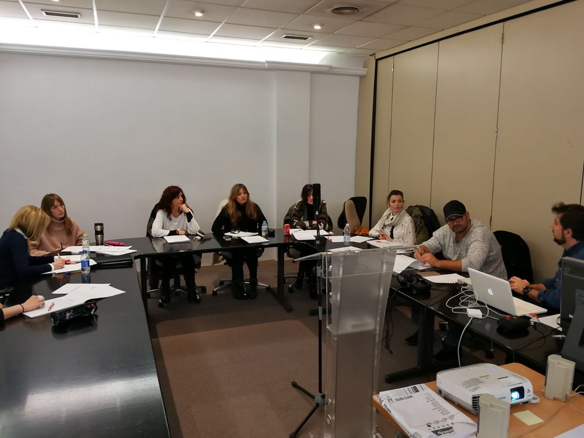 angelgmoron's tweet photo. Excelente grupo en el curso de introducción al doblaje y la locución publicitaria de @atresFormacion #Locución #doblaje #formacion. Primer día muy intenso pero también divertido. https://t.co/nqrC4ria1z