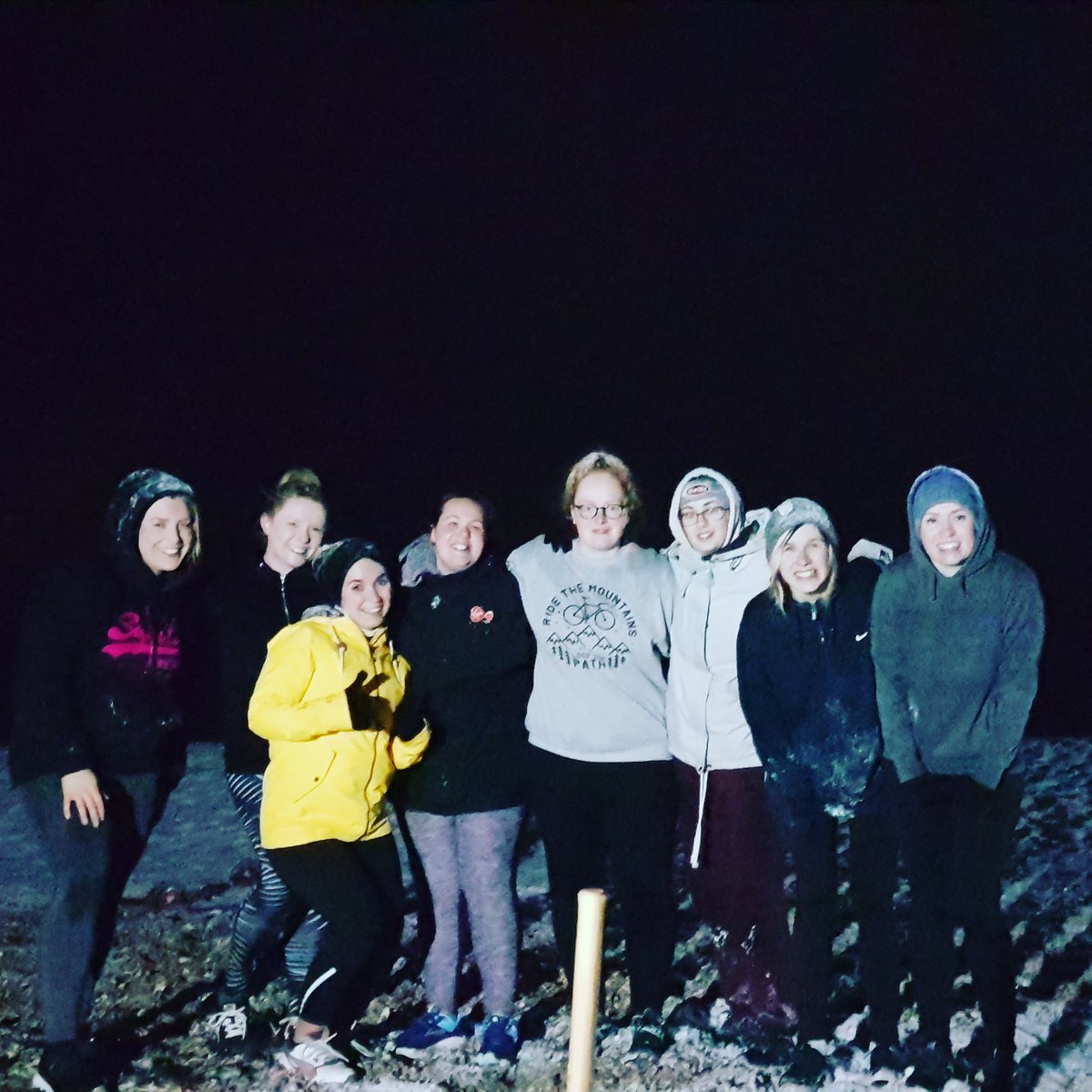 Mister_d85's tweet photo. Cold bums and cold hands kept these guys moving in last night's bootcamp. Well done ladies 👍👍👍

#Southend #southendonsea #fitness #snowfitness #bootcamp #southendbootcamp #southendfitness https://t.co/xTlGSFTsUY