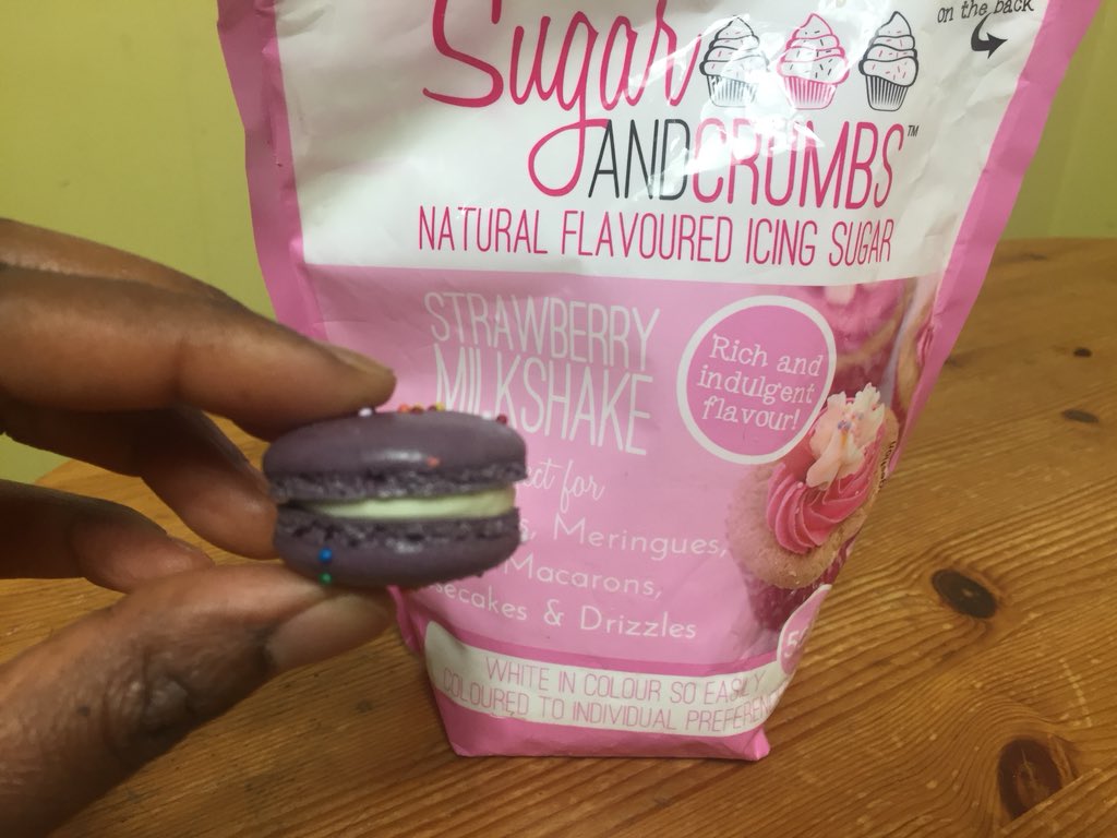 meadowbrownbake's tweet photo. Mini macarons made with @SugarandCrumbs #flavouredicingsugar #meadowbrownbakery #minimacarons https://t.co/m2573ynKKV