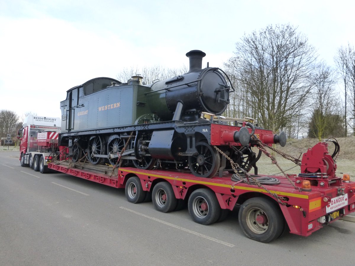 ChinnorRailway's tweet photo. This morning we were delighted to welcome #GWR 5526 to Chinnor. She left @southdevonrly yesterday and will be our resident steam loco for the 2018 season. https://t.co/MFlDzEC8CO