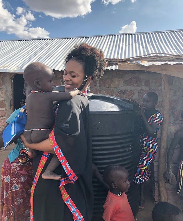 People_SA's tweet photo. It’s #Chooseday and we choose to celebrate @NomzamoMbatha who has jetted off to Kenya to spread love with @Refugees . She is appealing to all to join her in finding lasting solutions for the refugee situation. Read the article and get involved 👉🏽 https://t.co/QIZJmUukof https://t.co/q9NlYM4OvB