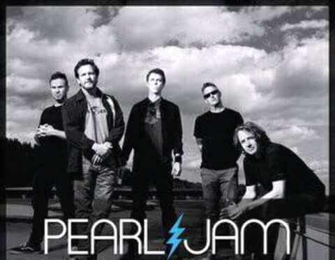 jikleur's tweet photo. @OtongMingse @kis951fm @aisyafabien @most1058fm @Iyandres7 @YudhantoWidiar3 @kaisoerja Yoi friend bentar lagi Jeremy by PEARL &amp; Tornado Of Soul by MEGADETH di luncurin @AuxiliaMitha hahaaaa @TikaIndriani07 https://t.co/bl9ewmJaHo