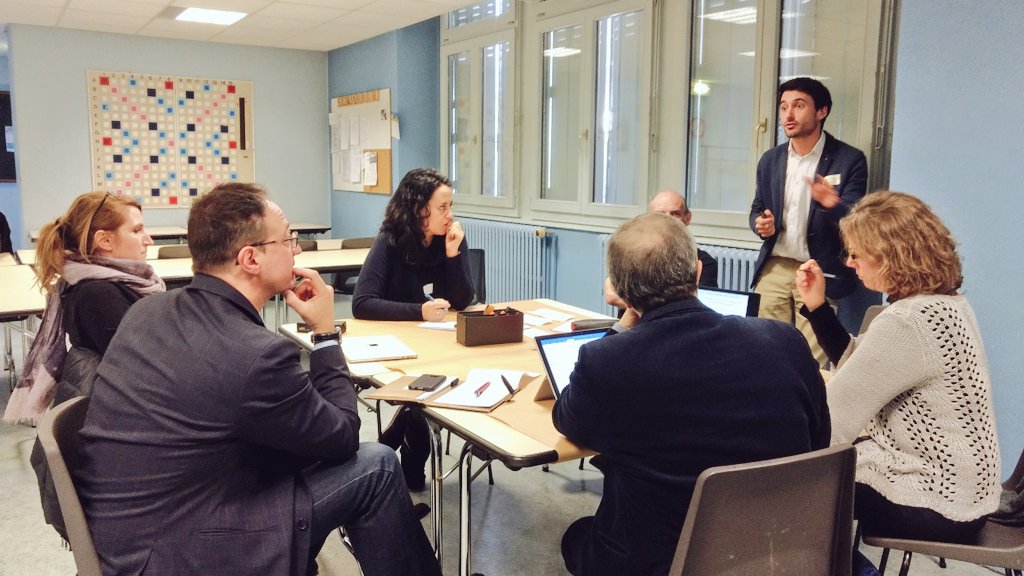 CdSavoir's tweet image. 🇫🇷🇨🇭 Les ateliers ArcLab ont commencé à Pontarlier autour de la problématique de l&apos;emploi 4.0 dans l&apos;Arc jurassien franco-suisse (évolutions et impacts)

#ArcLab #Société #Industrie #Innovation #Emploi #Enseignement