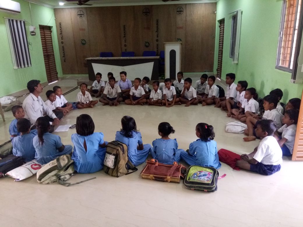 YSDIndia's tweet photo. Improving #RuralSanitation through #SocialAccountability in #Ganjam #Odisha
@YSDIndia organizing #FocusedGroupDiscussions in selected Gram Panchayats to understand the #RuralSanitation situation & improve through citizen engagement. #NFI @swachhbharat #AccountableGovernance https://t.co/cnhCcq8XZS