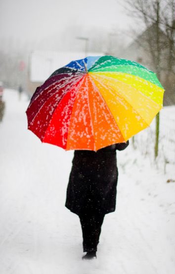 MactasticUK's tweet photo. In a blanket of #snow we can bring you colour with an anodised #iMac from https://t.co/Qbb5HlUSul. #Apple #tech #design #brand https://t.co/mI4yrtrn8a