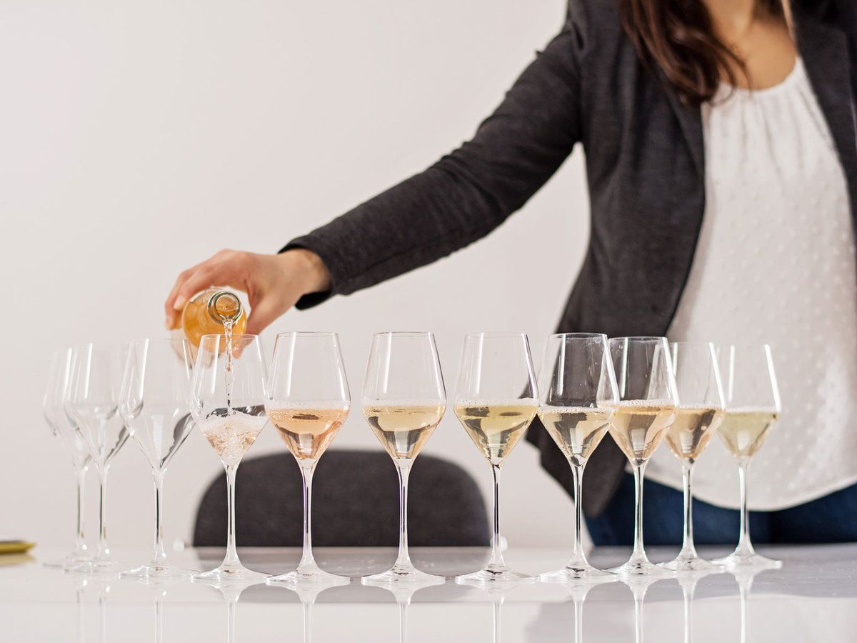 TanjaKleinPR's tweet photo. WOW! We're definitely all about a hotel that is all about wine! #winehotel #hotelwine #chile #southamerica #winelove #passionateaboutwine #tanjakleinwine #tanjakleinpr https://t.co/Cu61csJrHv https://t.co/szSrU9HMi0