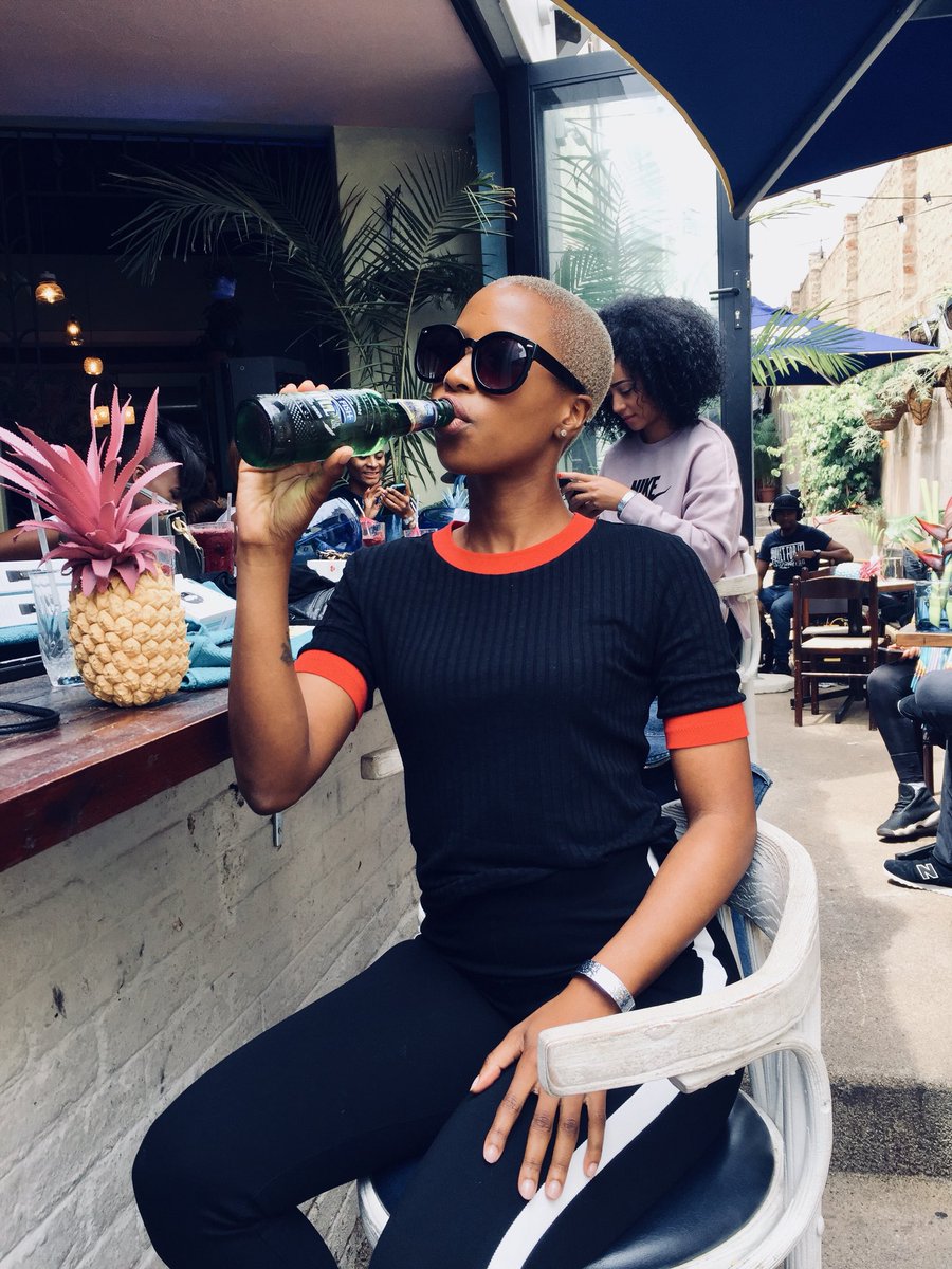 Yonwaba_11's tweet photo. #addsomechill
#litebrunchcollective https://t.co/RU7iRA8dKb