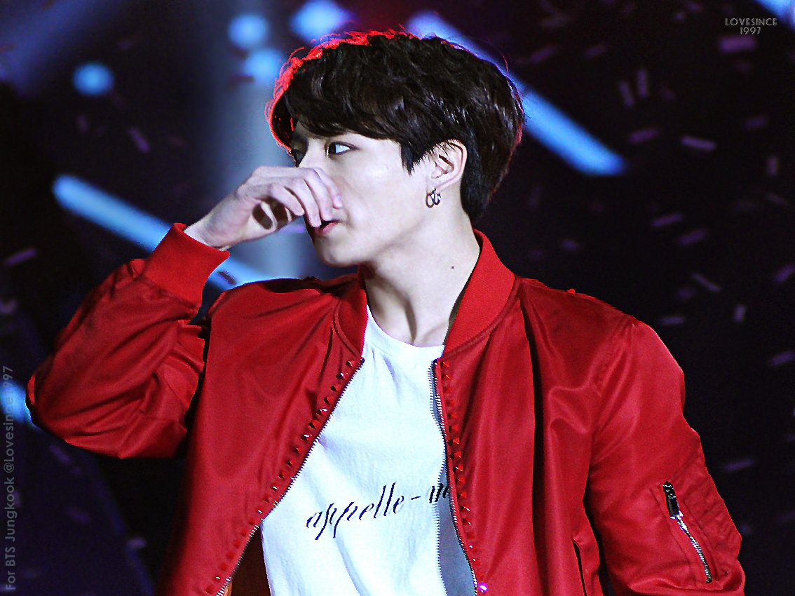 Lovesince1997's tweet photo. [HQ] 골든 디스크 #전정국

찬란하게 빛나~ 정국 오빠  ^^ 항상 기억해 내가 널 사랑해 ♡♡

@BTS_twt #iHeartAwards #BestFanArmy #BTSARMY https://t.co/K5HrvedDUm