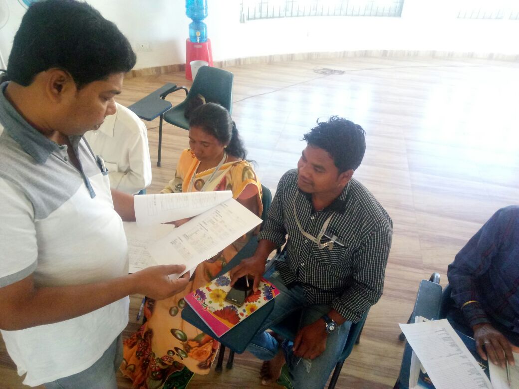 TRIFoundation's tweet photo. #TRI conducted 3-day Business Planning Training session for 20 Agriculture Entrepreneurs (AEs) of #Raidih #Gola &amp; #Torpa Block #Jharkhand. At our Centre Of Excellence (COE), Alok Kumar Sahu~Trainer from #Brainstem gave training on how AEs can develop their business plans
@AgriGoI https://t.co/XbCMGXEvvm