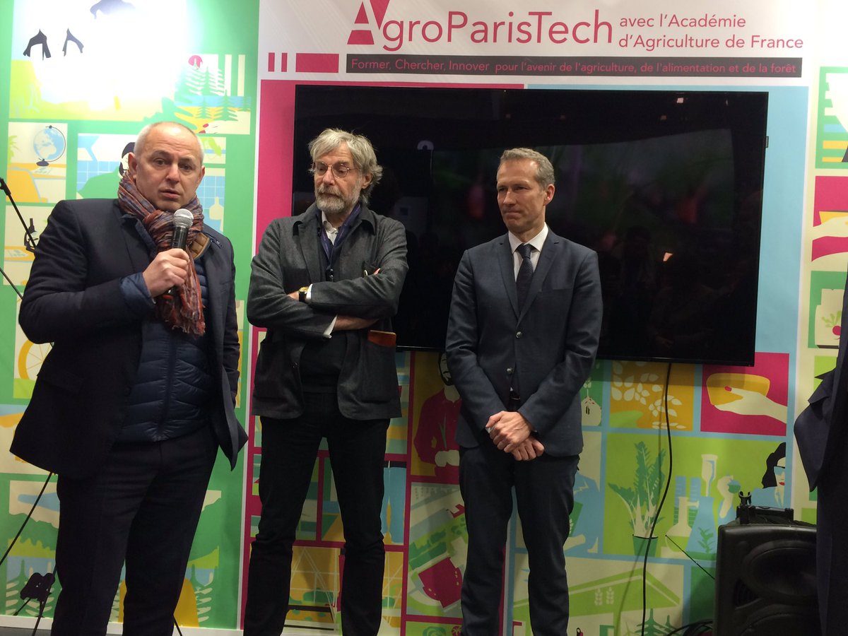 Auchannews's tweet photo. #Auchan Retail France s'implique davantage ds la lutte contre le #GaspillageAlimentaire via le partenariat autour du 1er #MOOC #AntiGaspi en tant qu'acteur #HumainResponsable - En direct du lancement sur le #SIA2018 https://t.co/s6QeazwZ76