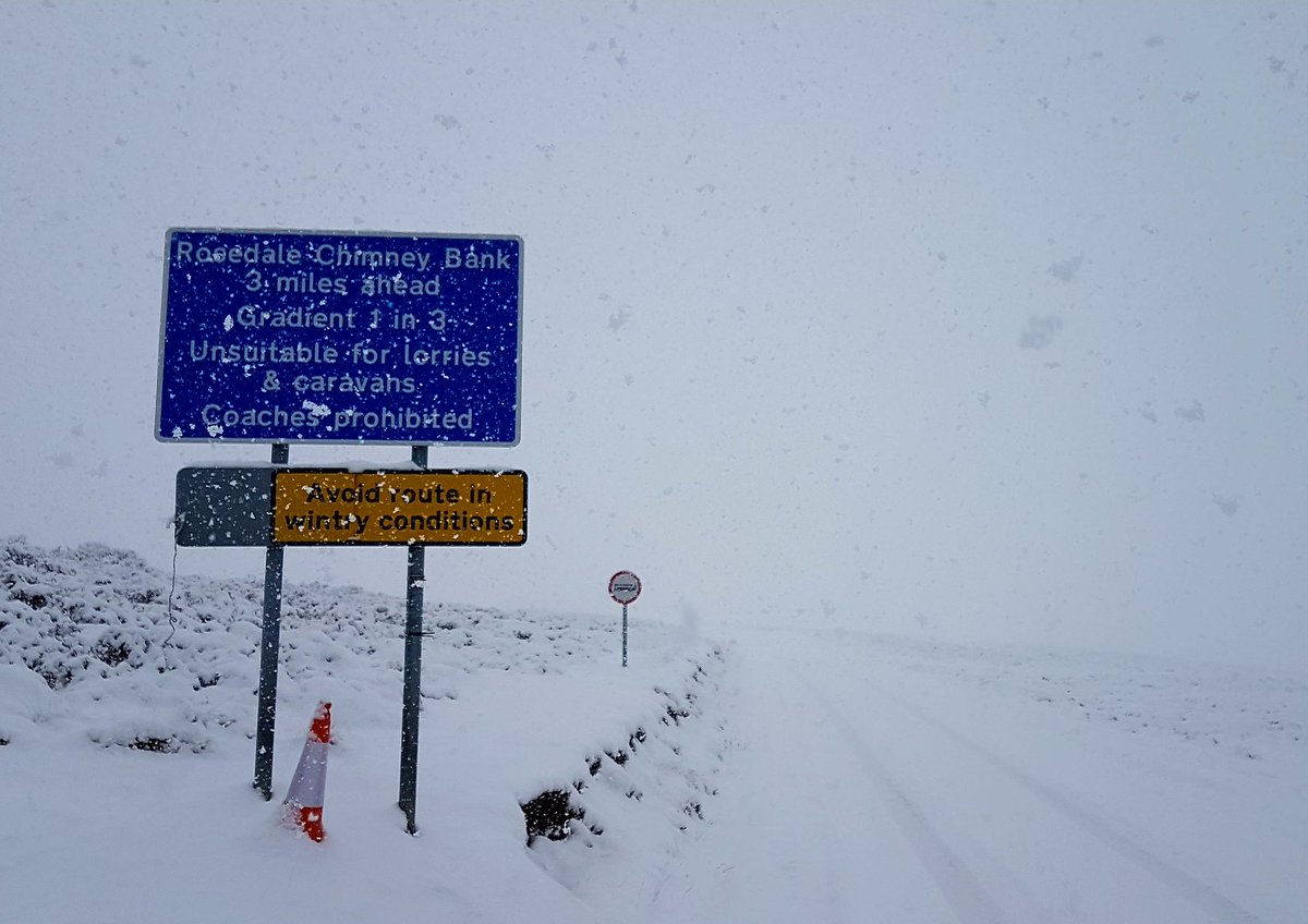 outontmoors's tweet photo. Stay away from #ChimneyBank #snowandice #roadclosed #theresalwaysone https://t.co/8Amm7MPqhS