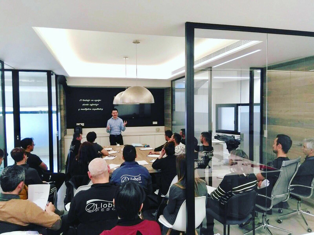 FerAngelCC's tweet image. Días de formación en empresa: Neuroliderazgo, Comunicación y Asertividad para equipos. Un placer absoluto! #formacion #empresa #valencia #comunicacion #equipos #sistemica #coaching #coachingvalencia #formacionempresas