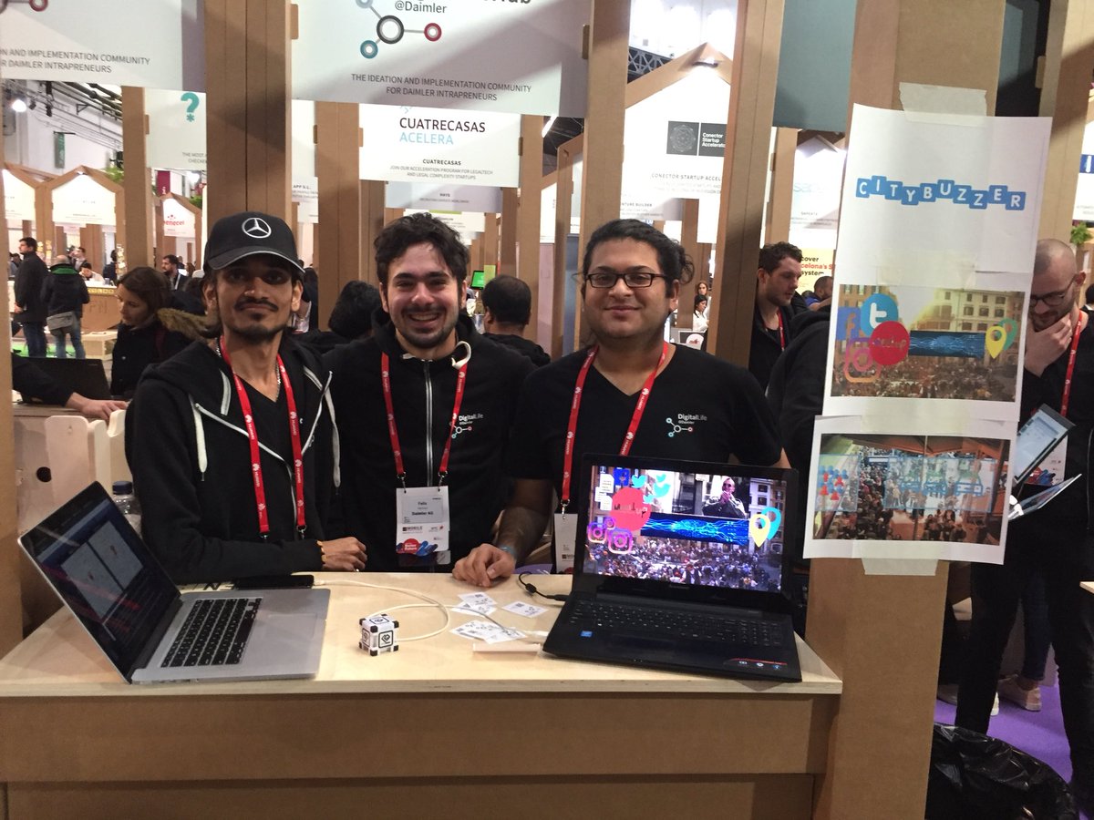 KaestelFelix's tweet photo. New technology from the #Hackberlin #citybuzzer #MBmwc18 #DigitalLife https://t.co/A33q2ZVMYv